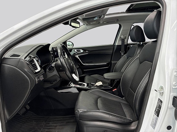 Kia XCeed 8 of 30