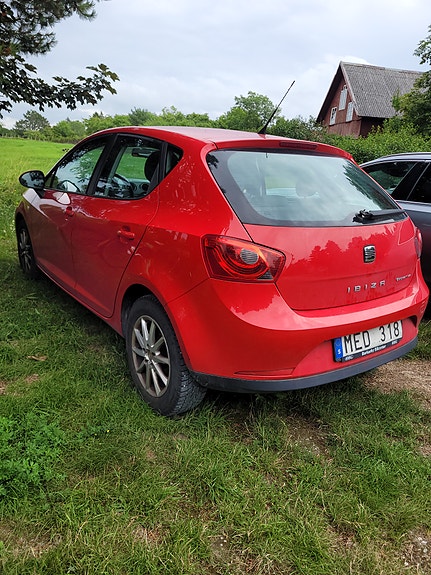 Seat Ibiza 2 of 3