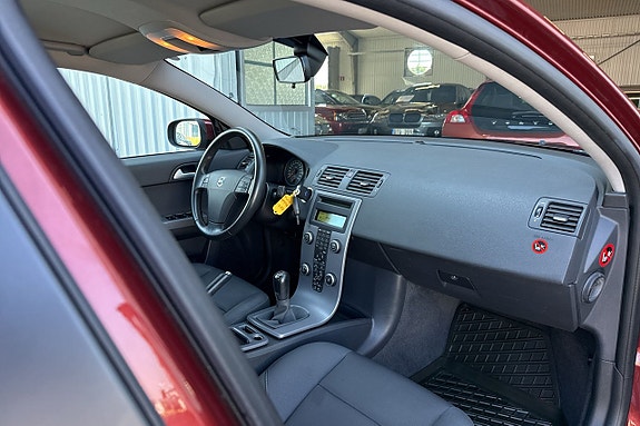Volvo S40 18 of 21