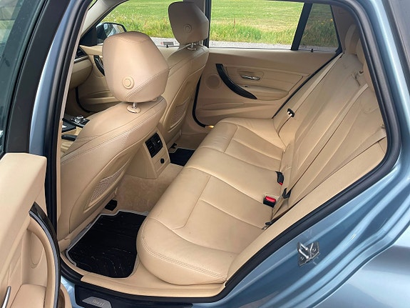BMW 320d 10 of 23