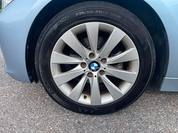 BMW 320d 16 of 23