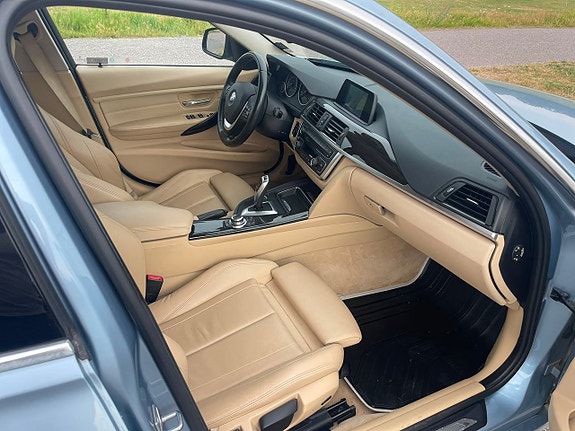BMW 320d 8 of 23