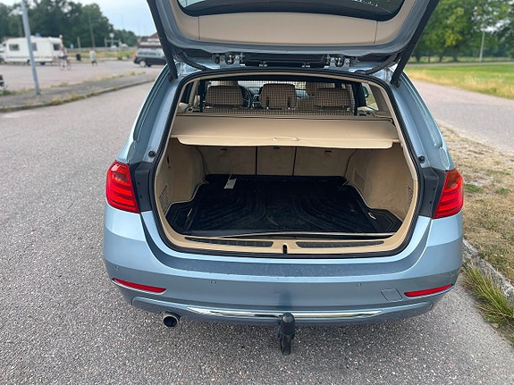 BMW 320d 11 of 23