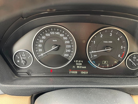 BMW 320d 19 of 23