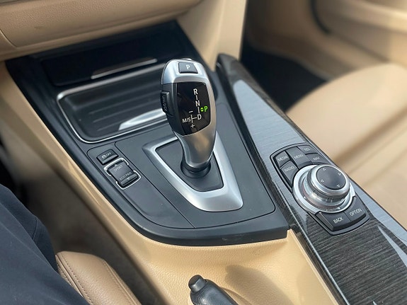 BMW 320d 14 of 23