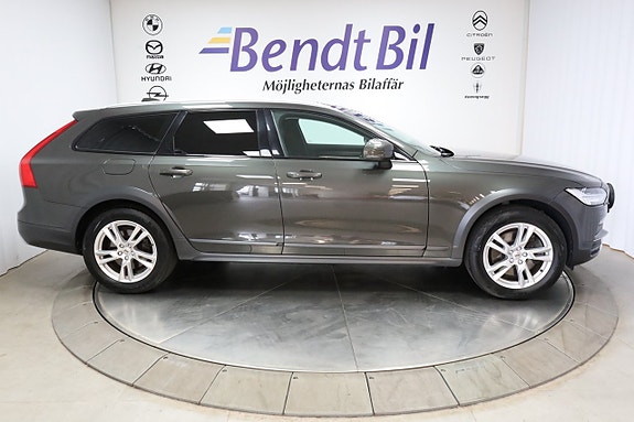 Volvo V90 Cross Country 15 of 25