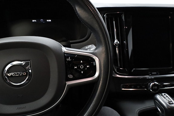 Volvo V90 Cross Country 19 of 25