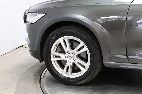 Volvo V90 Cross Country 22 of 25