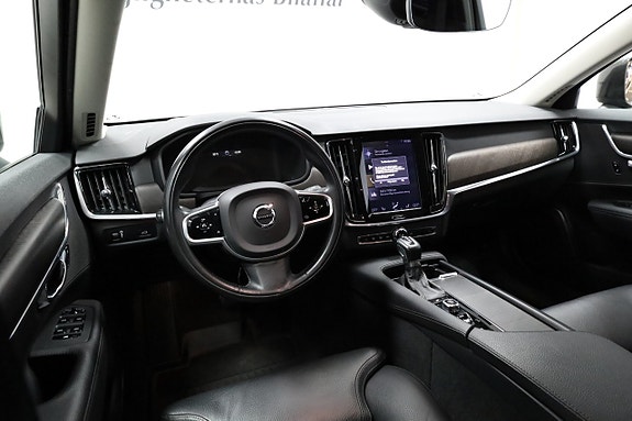 Volvo V90 Cross Country 4 of 25