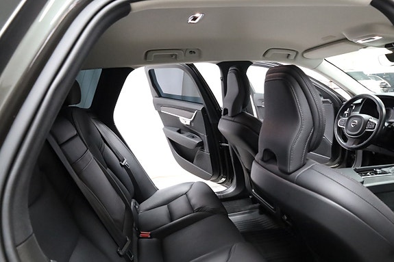 Volvo V90 Cross Country 17 of 25