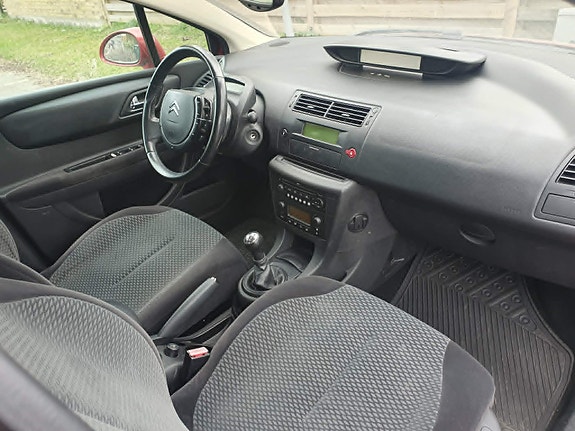 Citroen C4 6 of 8