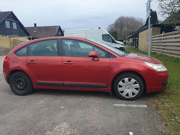 Citroen C4 2 of 8
