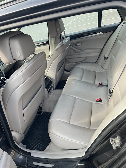 BMW 520d 2 of 12
