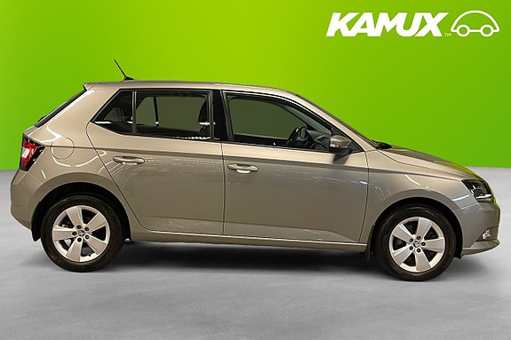 Skoda Fabia 2 of 23