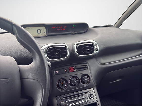 Citroen C3 Picasso 12 of 16