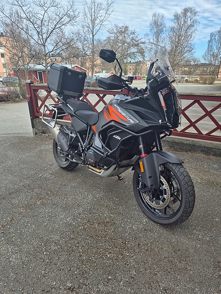 KTM 1290 Super Adventure 2 of 4