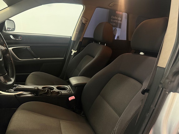 Subaru Outback 10 of 30