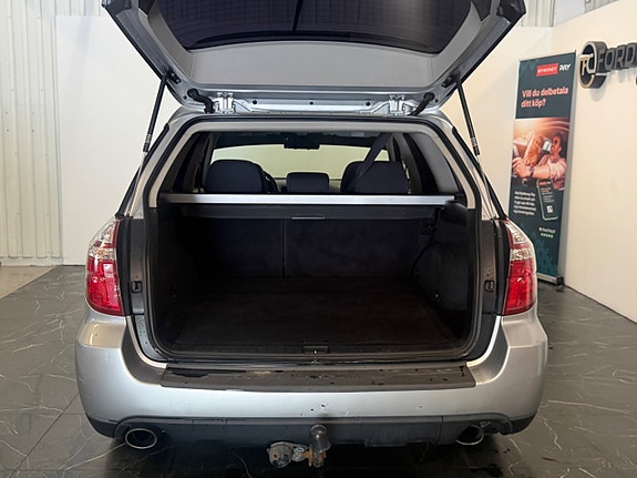 Subaru Outback 15 of 30