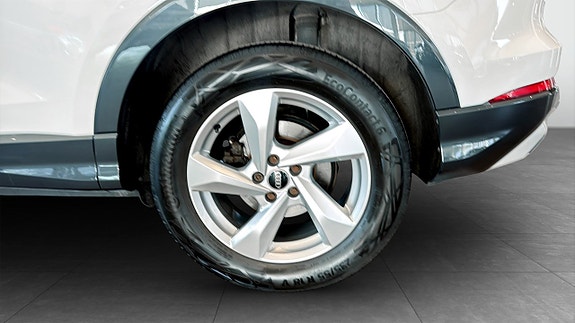 Audi Q3 6 of 14