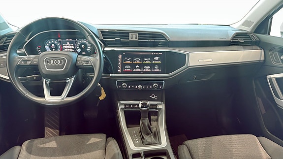 Audi Q3 10 of 14
