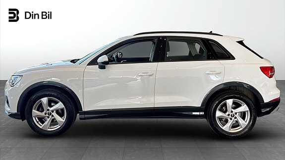 Audi Q3 2 of 14