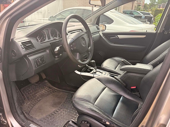 Mercedes-Benz B170 8 of 15