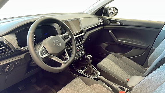 Volkswagen T-Cross 7 of 12