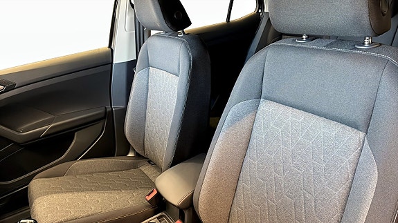 Volkswagen T-Cross 8 of 12