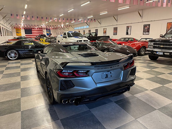 Chevrolet Corvette 9 of 27