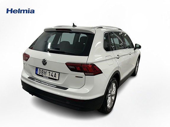 Volkswagen Tiguan 4 of 9
