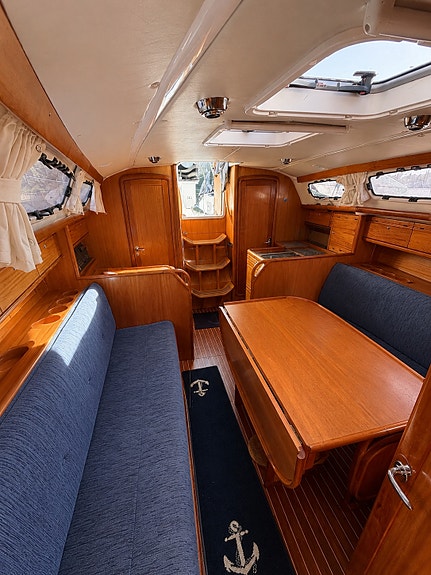 Bavaria 31 Cruiser – Välvårdad, teakdäck & utfällbar badbrygga, moderniserad 7 of 11
