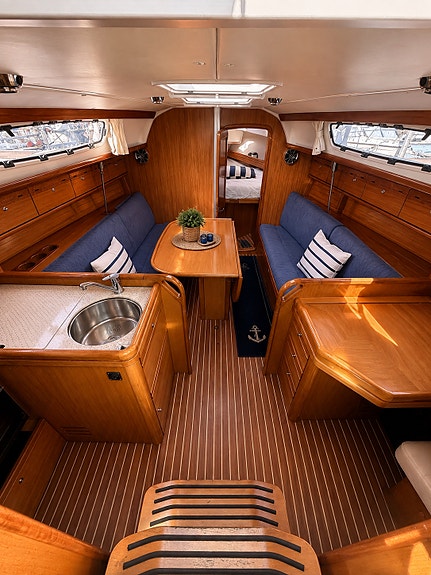 Bavaria 31 Cruiser – Välvårdad, teakdäck & utfällbar badbrygga, moderniserad 6 of 11