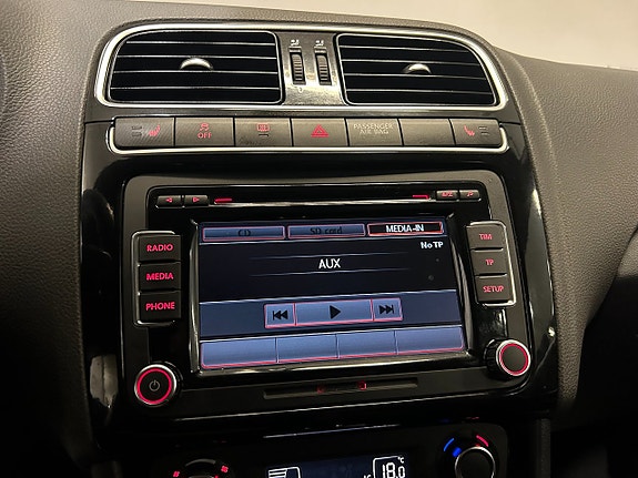 Volkswagen Polo 16 of 21