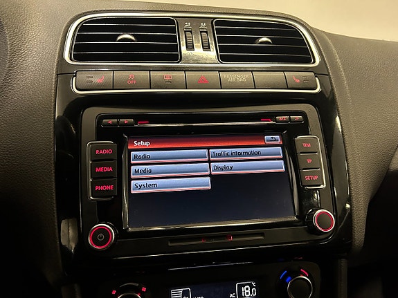 Volkswagen Polo 17 of 21