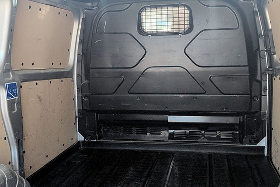Ford Transit Custom 7 of 7