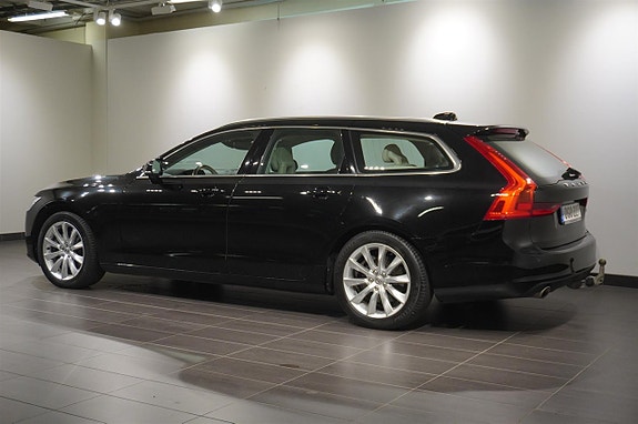 Volvo V90 4 of 17