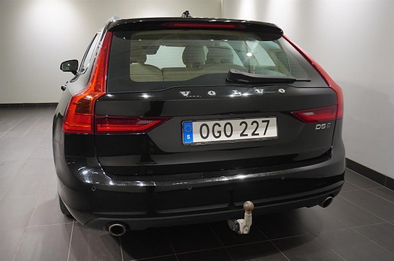 Volvo V90 6 of 17