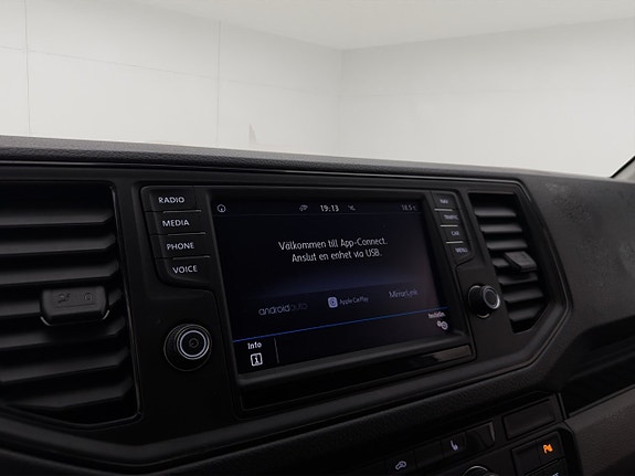 Volkswagen Crafter 21 of 30
