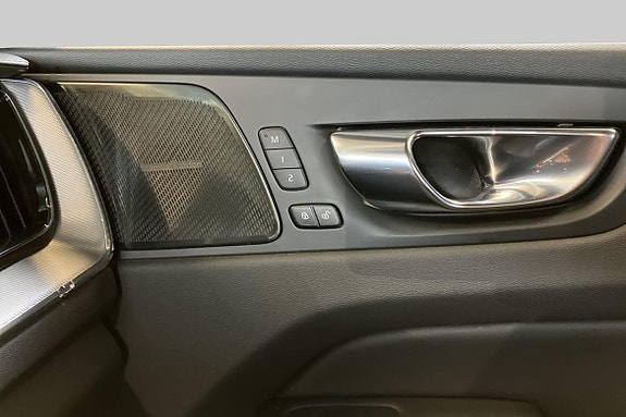 Volvo XC60 20 of 22