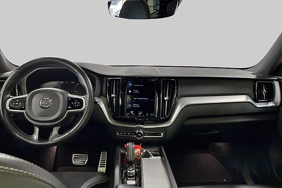 Volvo XC60 11 of 22