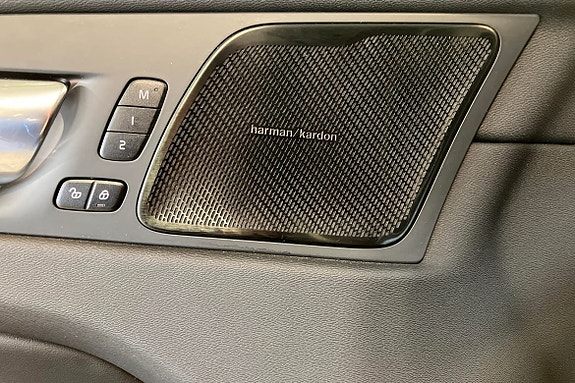 Volvo XC60 21 of 22