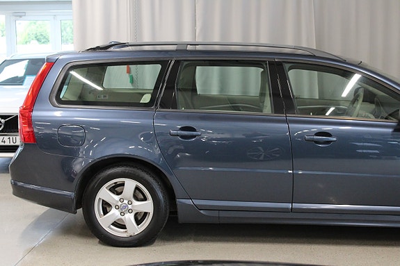 Volvo V70 6 of 22