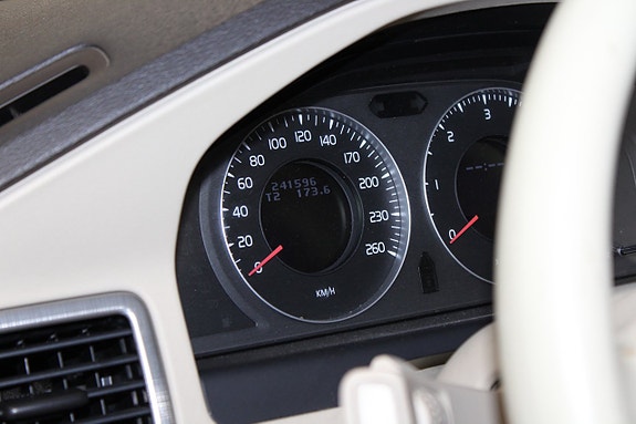 Volvo V70 21 of 22