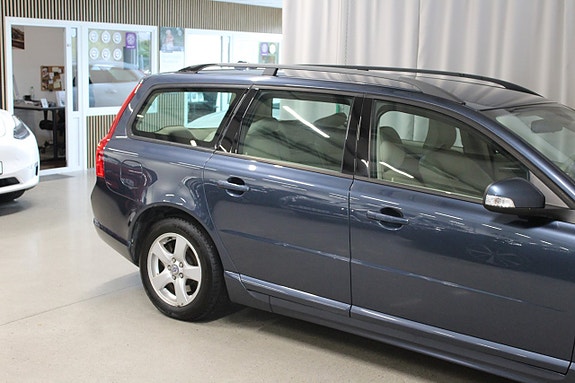 Volvo V70 9 of 22