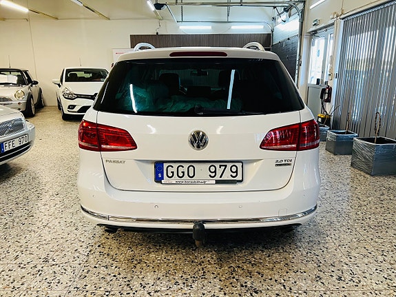 Volkswagen Passat 6 of 21