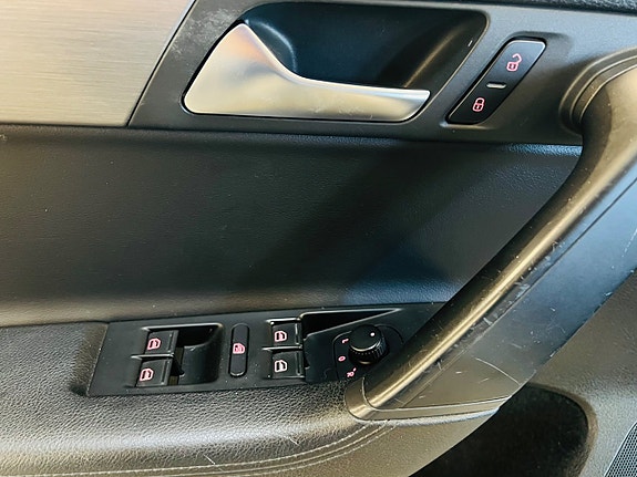 Volkswagen Passat 17 of 21