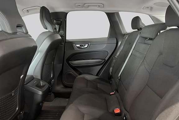 Volvo XC60 9 of 14