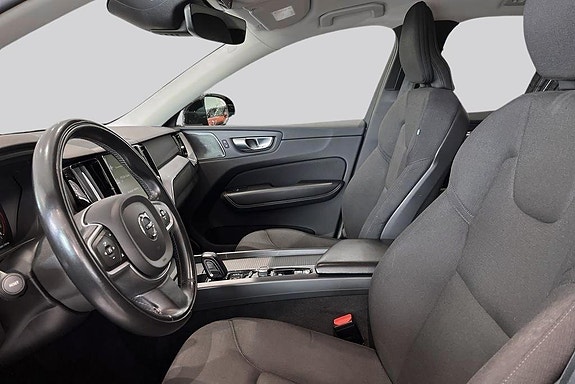 Volvo XC60 8 of 14