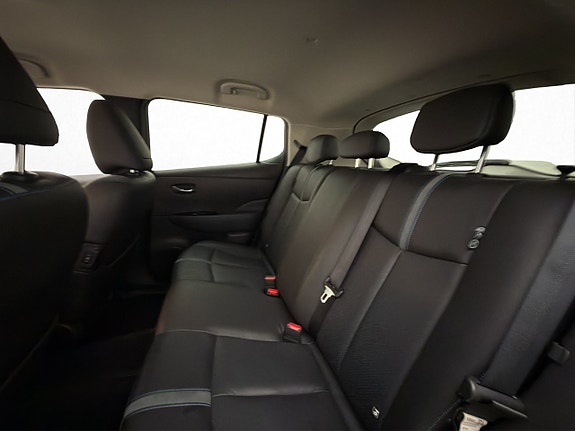 Nissan Leaf 23 of 29
