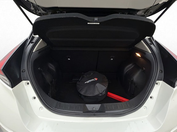 Nissan Leaf 9 of 29